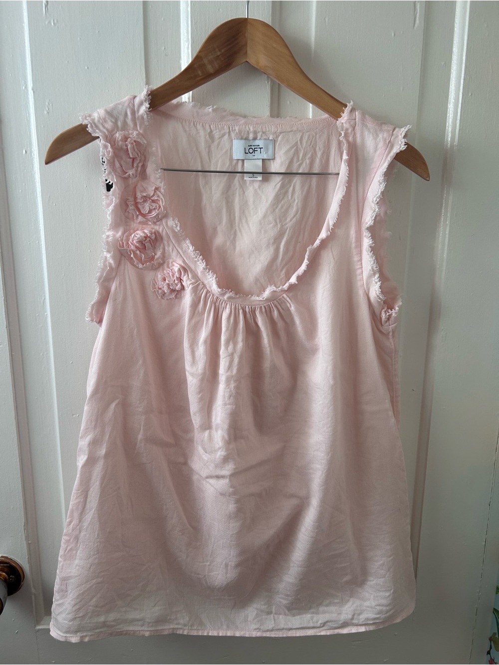 LOFT Anne Taylor Light Pink Scoop Neck Sleeveless Top